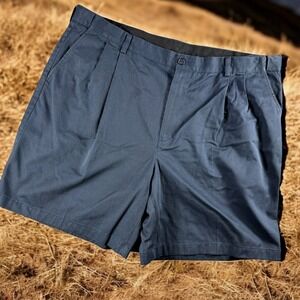 LL Bean Comfort Waist Shorts Men 44 (fits 42) Navy Blue Pleated Front Chino